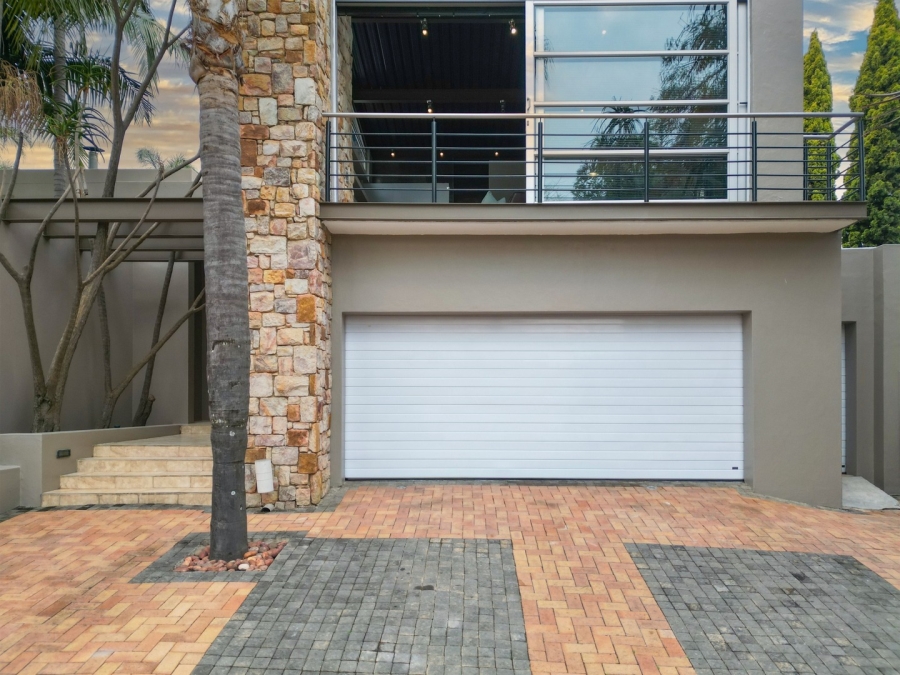 4 Bedroom Property for Sale in Fourways Gardens Gauteng
