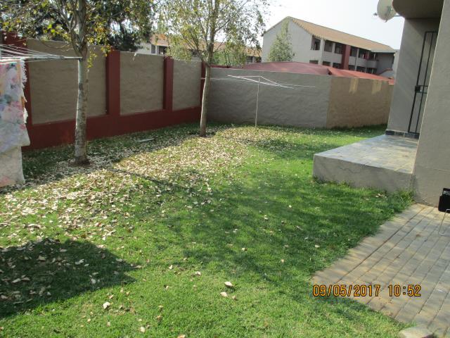 2 Bedroom Property for Sale in Erand Gardens Gauteng