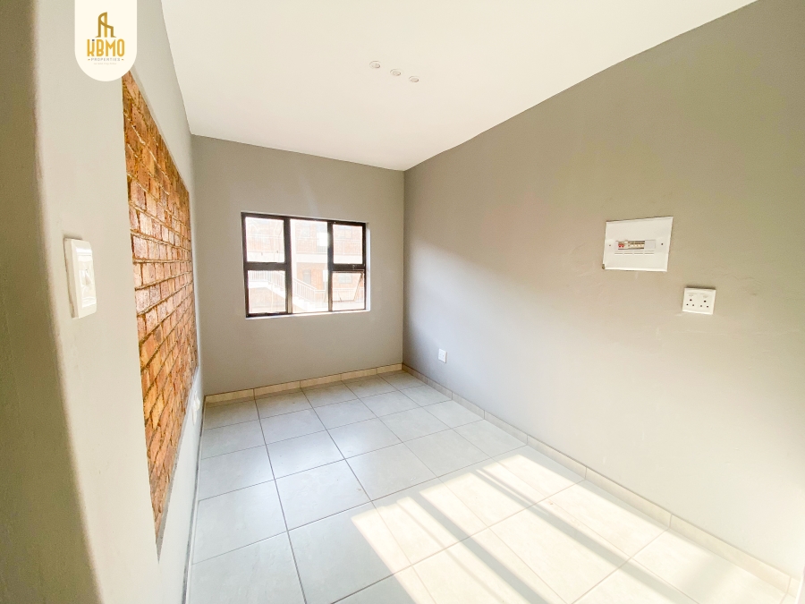 To Let 1 Bedroom Property for Rent in Norkem Park Gauteng