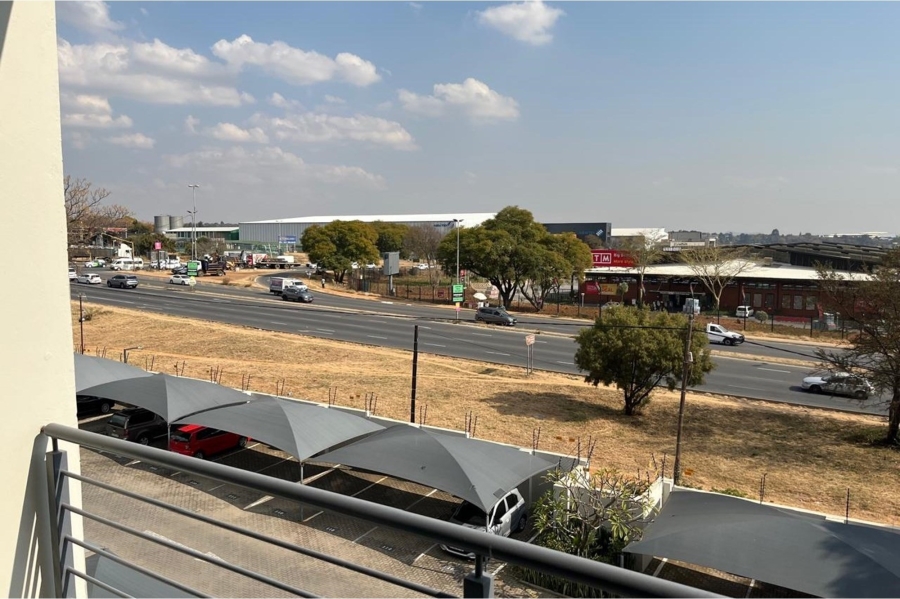 To Let 3 Bedroom Property for Rent in North Riding Gauteng