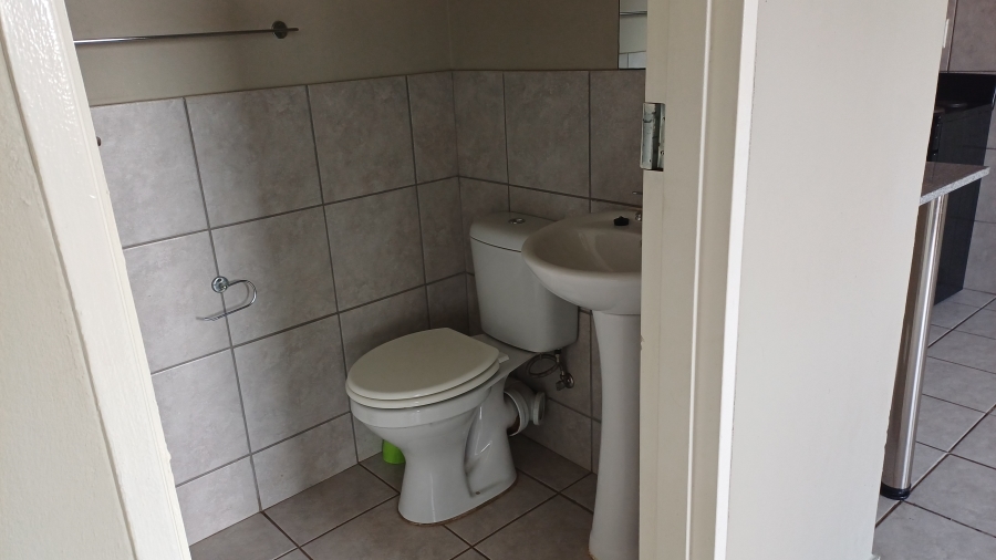 2 Bedroom Property for Sale in Sky City Gauteng