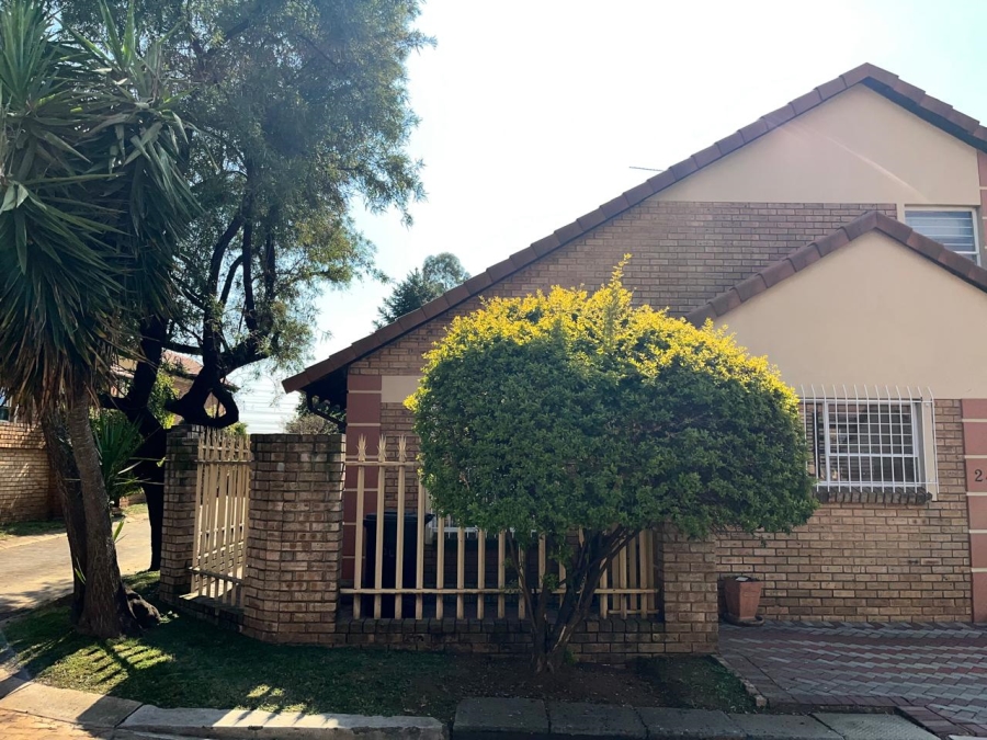 4 Bedroom Property for Sale in Eden Glen Gauteng