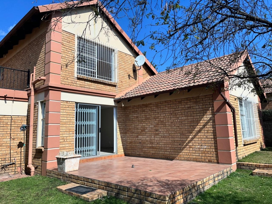 4 Bedroom Property for Sale in Eden Glen Gauteng