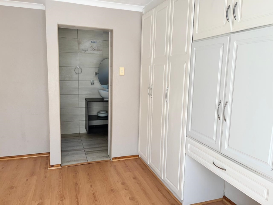 4 Bedroom Property for Sale in Eden Glen Gauteng