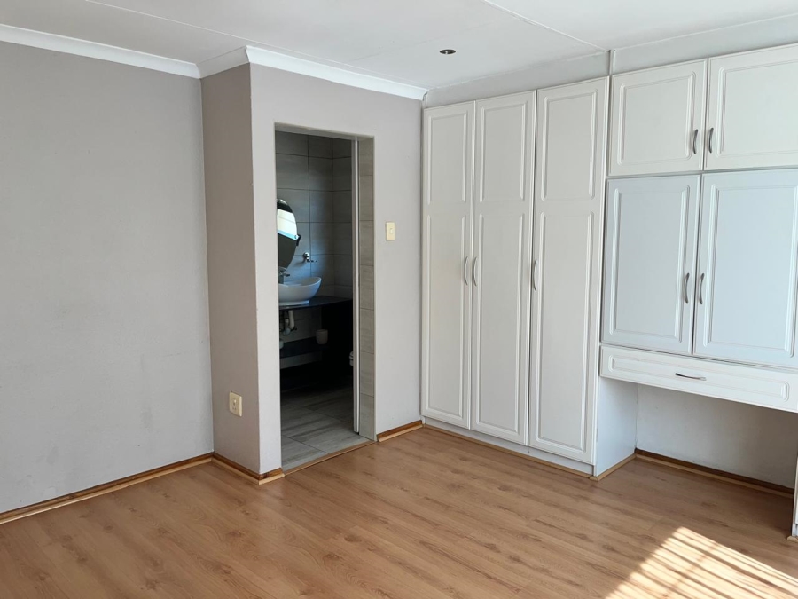 4 Bedroom Property for Sale in Eden Glen Gauteng