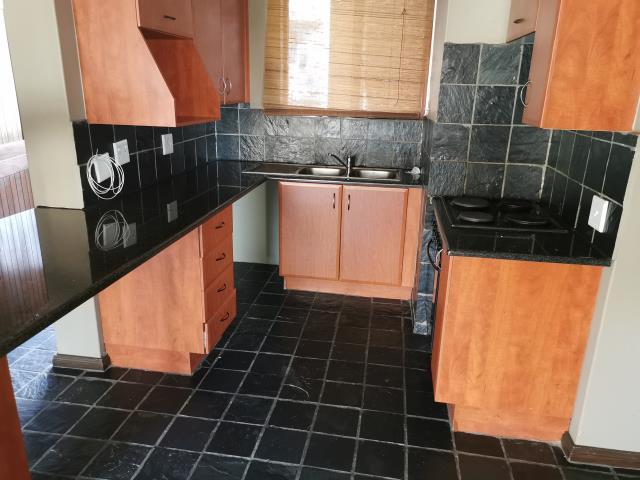 1 Bedroom Property for Sale in Vorna Valley Gauteng