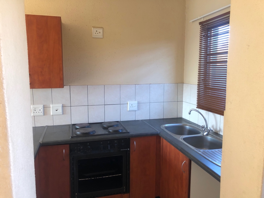 2 Bedroom Property for Sale in Willowbrook Gauteng