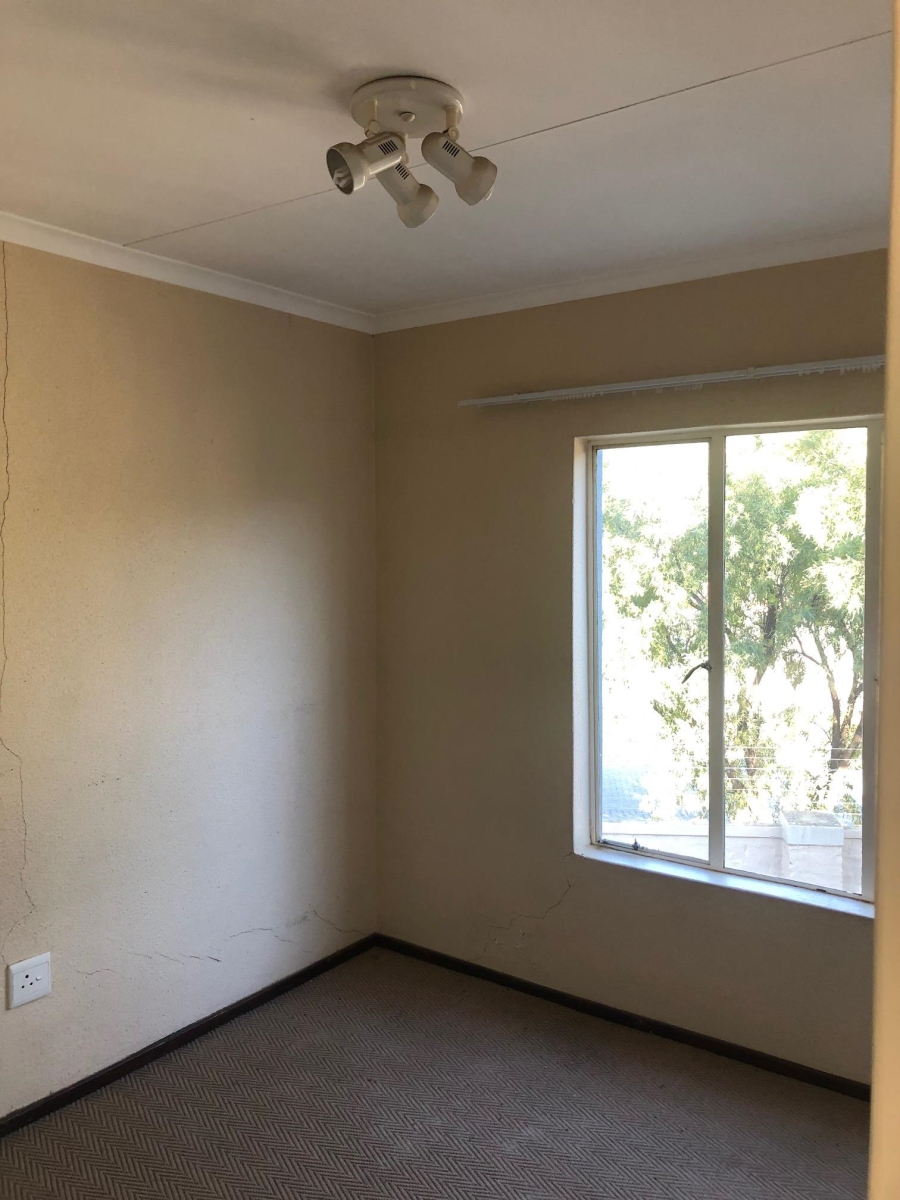 2 Bedroom Property for Sale in Willowbrook Gauteng