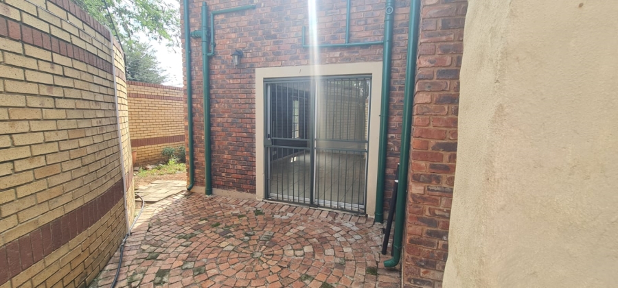 2 Bedroom Property for Sale in Equestria Gauteng