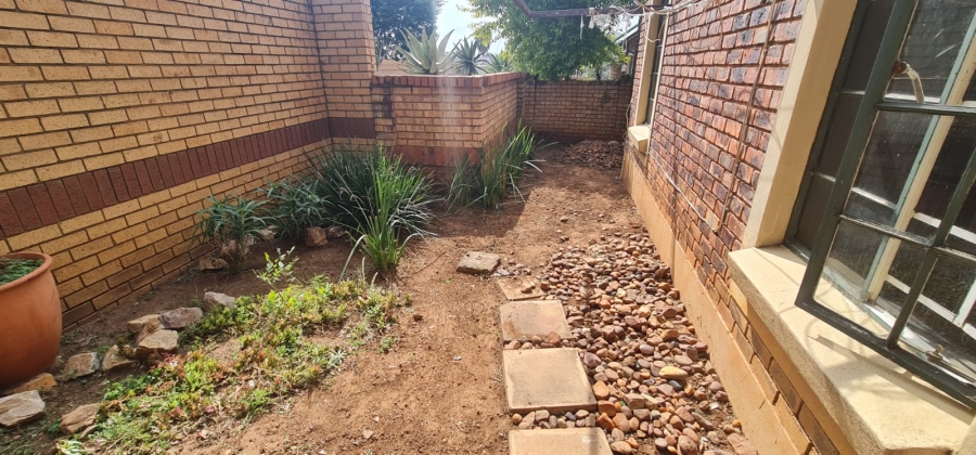 2 Bedroom Property for Sale in Equestria Gauteng