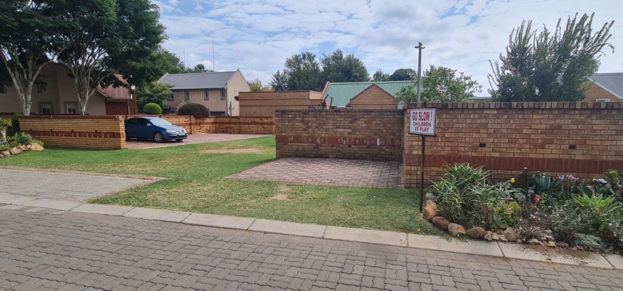 2 Bedroom Property for Sale in Equestria Gauteng