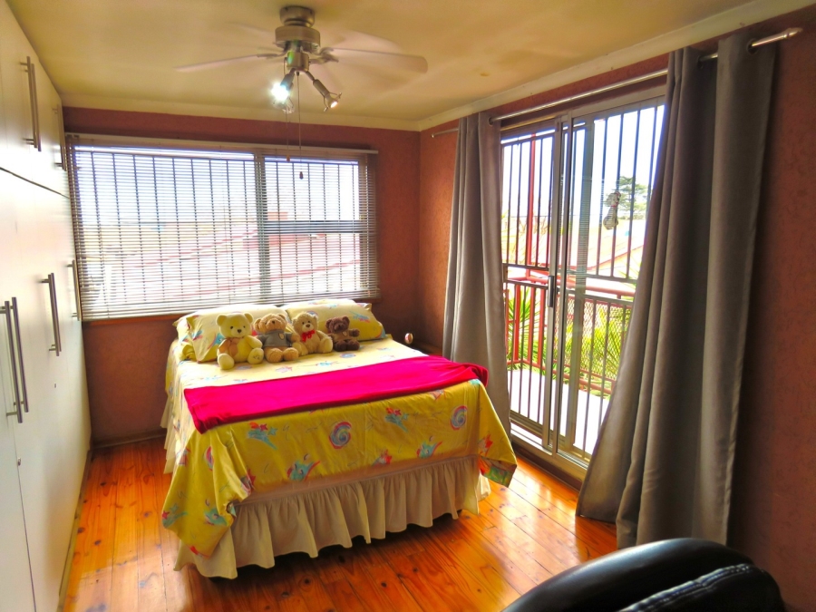 6 Bedroom Property for Sale in Lenasia Ext 3 Gauteng