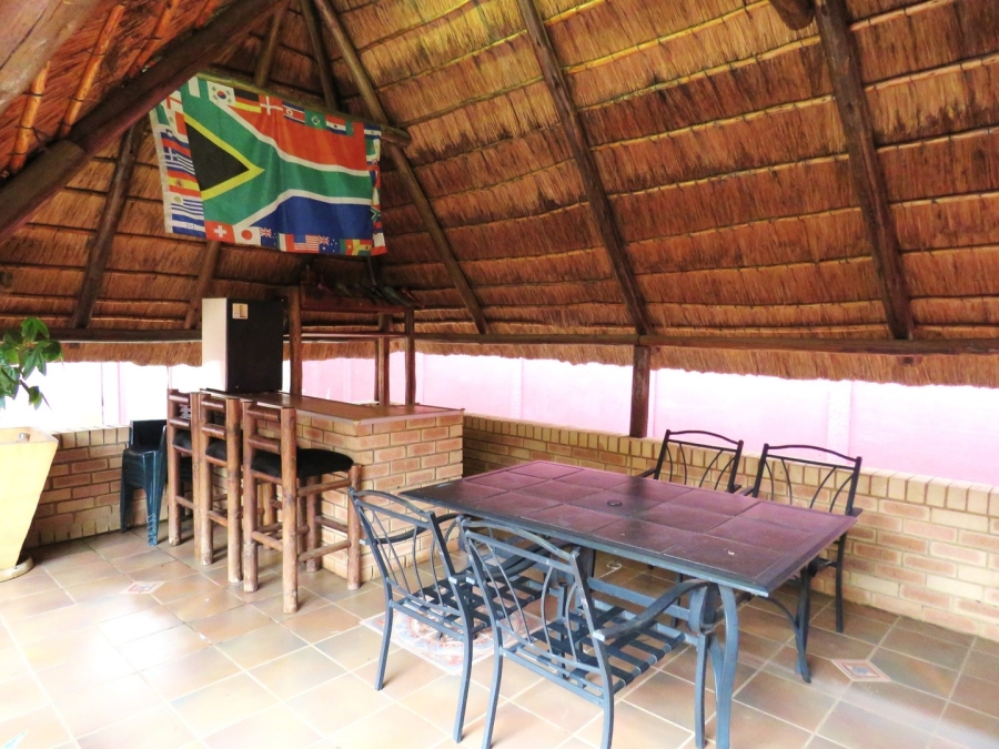 6 Bedroom Property for Sale in Lenasia Ext 3 Gauteng