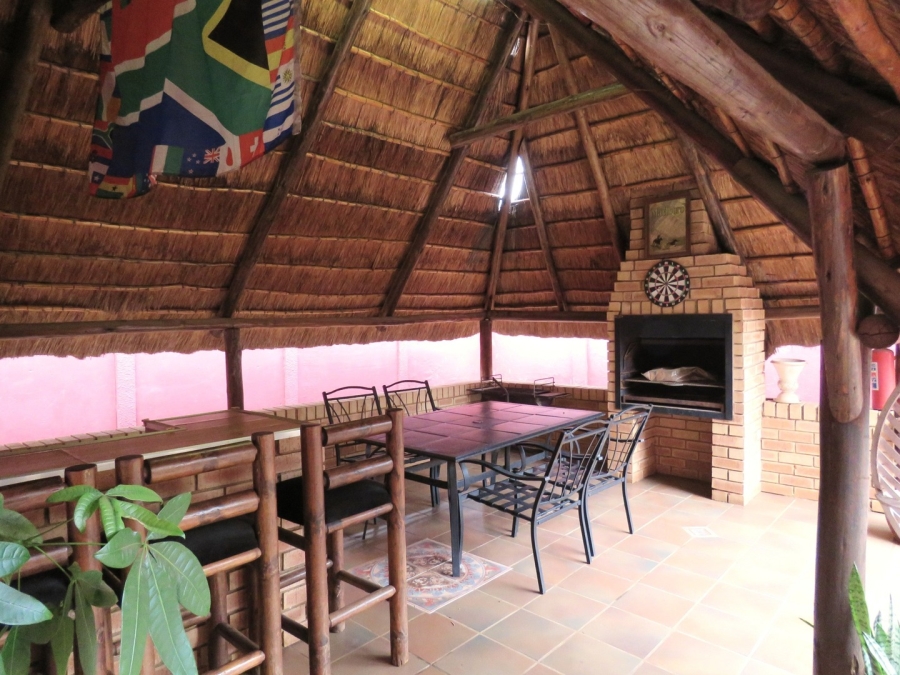 6 Bedroom Property for Sale in Lenasia Ext 3 Gauteng