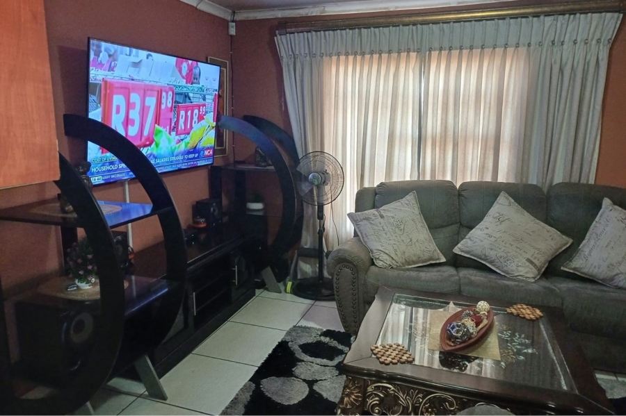 3 Bedroom Property for Sale in Witpoortjie Gauteng