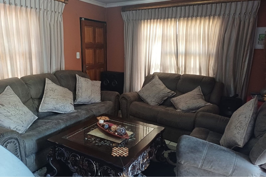 3 Bedroom Property for Sale in Witpoortjie Gauteng