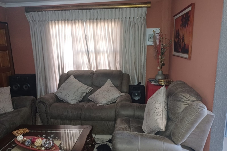 3 Bedroom Property for Sale in Witpoortjie Gauteng