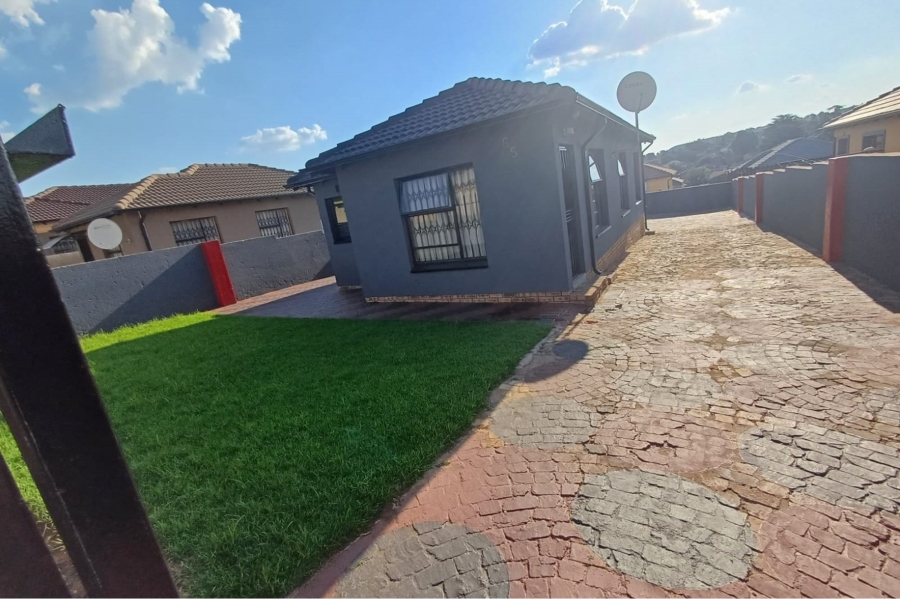 3 Bedroom Property for Sale in Witpoortjie Gauteng
