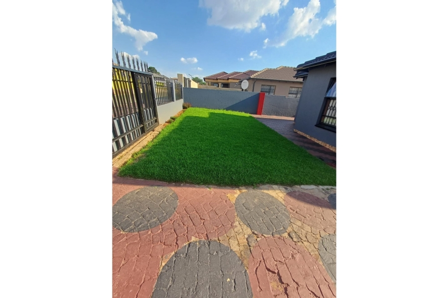 3 Bedroom Property for Sale in Witpoortjie Gauteng