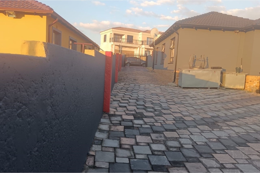 3 Bedroom Property for Sale in Witpoortjie Gauteng