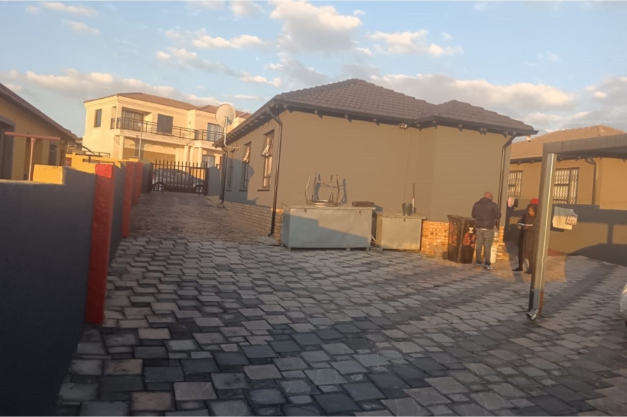 3 Bedroom Property for Sale in Witpoortjie Gauteng