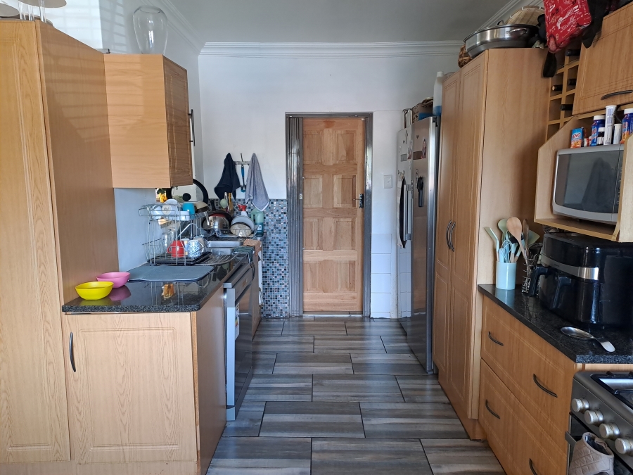 5 Bedroom Property for Sale in Pierre Van Ryneveld Gauteng