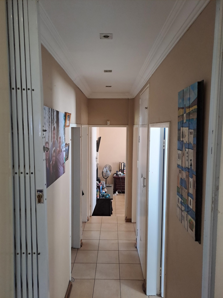 5 Bedroom Property for Sale in Pierre Van Ryneveld Gauteng
