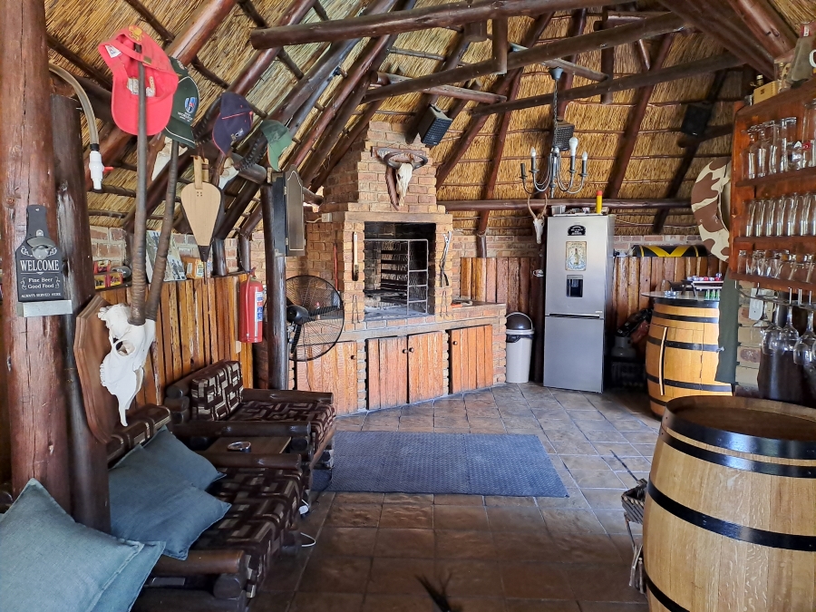 5 Bedroom Property for Sale in Pierre Van Ryneveld Gauteng