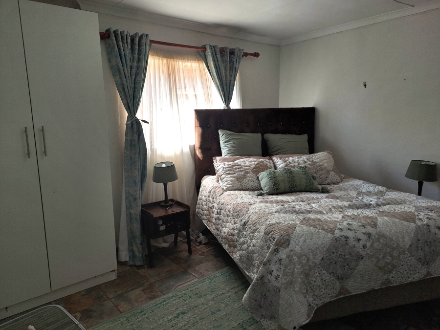 5 Bedroom Property for Sale in Pierre Van Ryneveld Gauteng