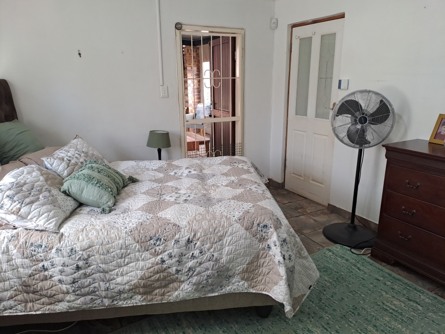5 Bedroom Property for Sale in Pierre Van Ryneveld Gauteng