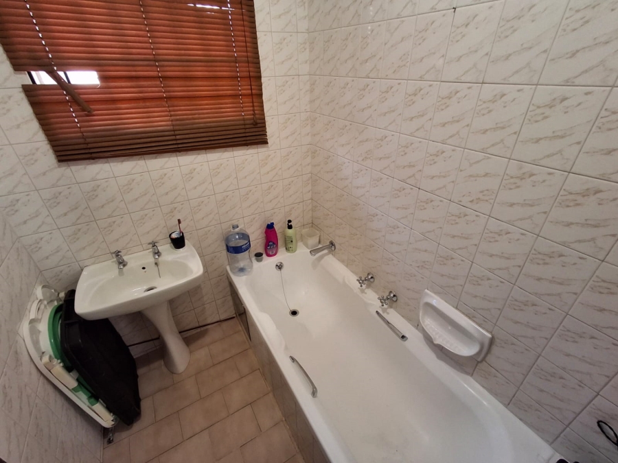3 Bedroom Property for Sale in Hesteapark Gauteng