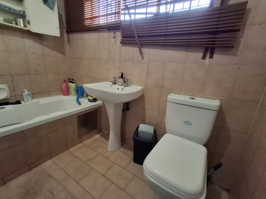 3 Bedroom Property for Sale in Hesteapark Gauteng