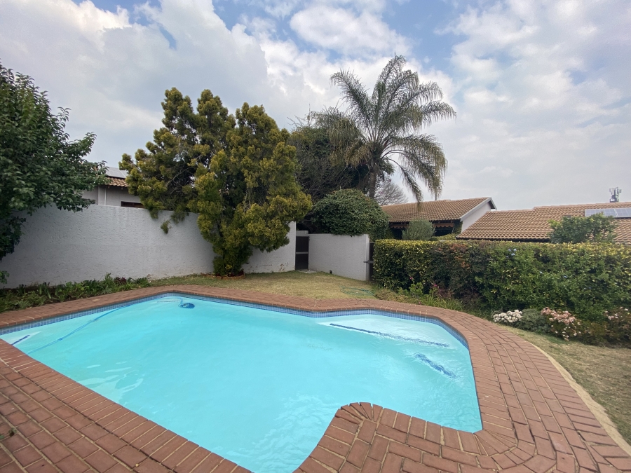 2 Bedroom Property for Sale in Fourways Gauteng