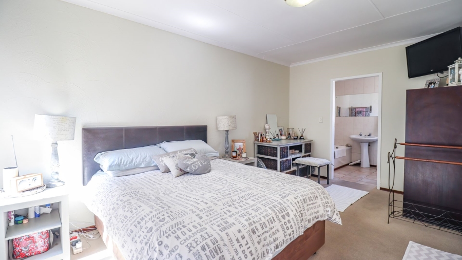 2 Bedroom Property for Sale in Fourways Gauteng