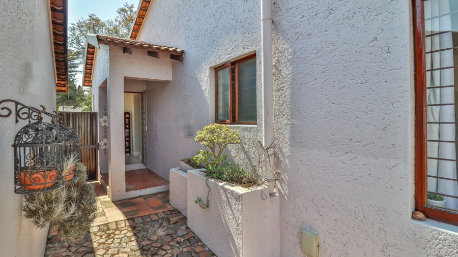 2 Bedroom Property for Sale in Fourways Gauteng