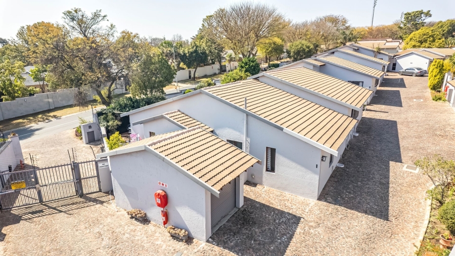 2 Bedroom Property for Sale in Fourways Gauteng