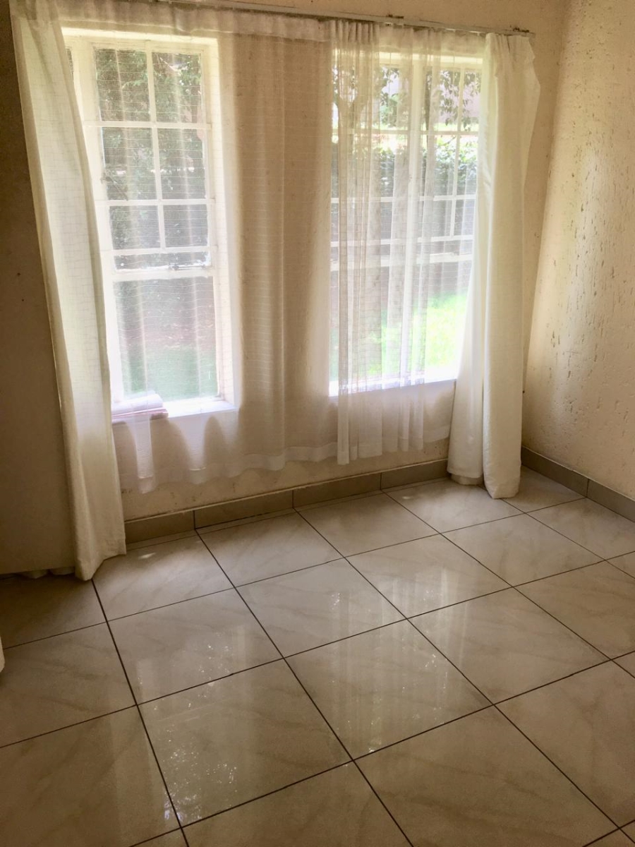 2 Bedroom Property for Sale in Suideroord Gauteng