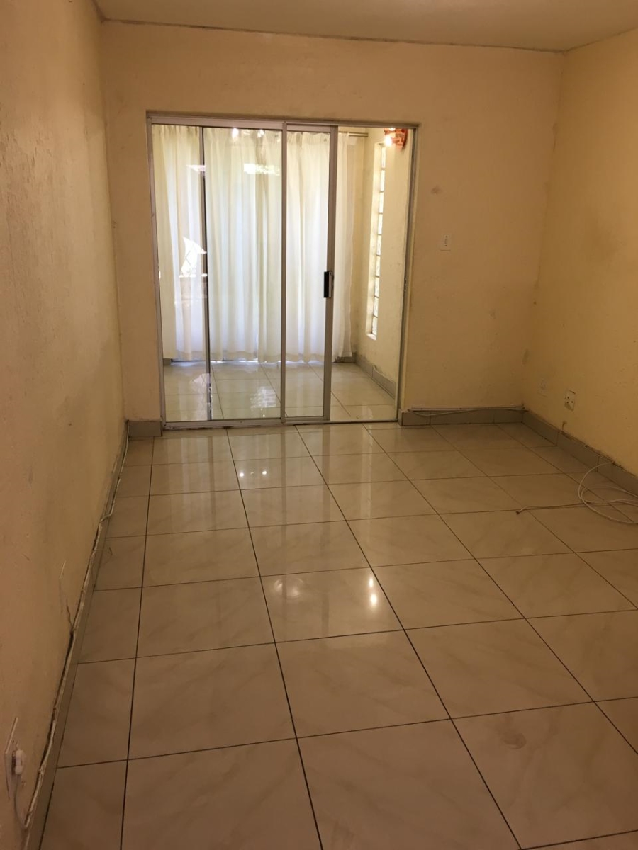 2 Bedroom Property for Sale in Suideroord Gauteng