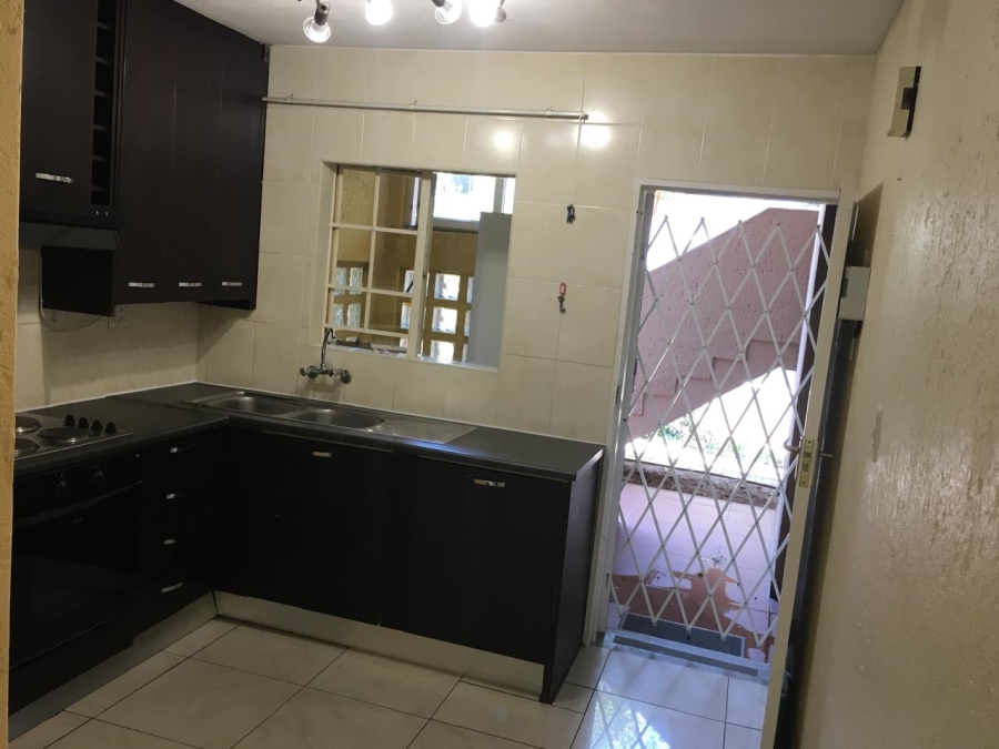 2 Bedroom Property for Sale in Suideroord Gauteng