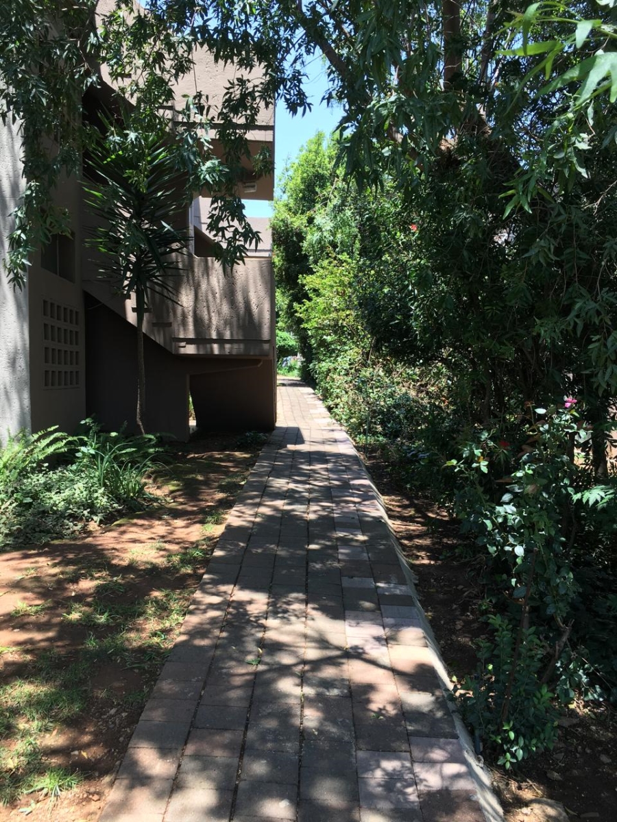 2 Bedroom Property for Sale in Suideroord Gauteng