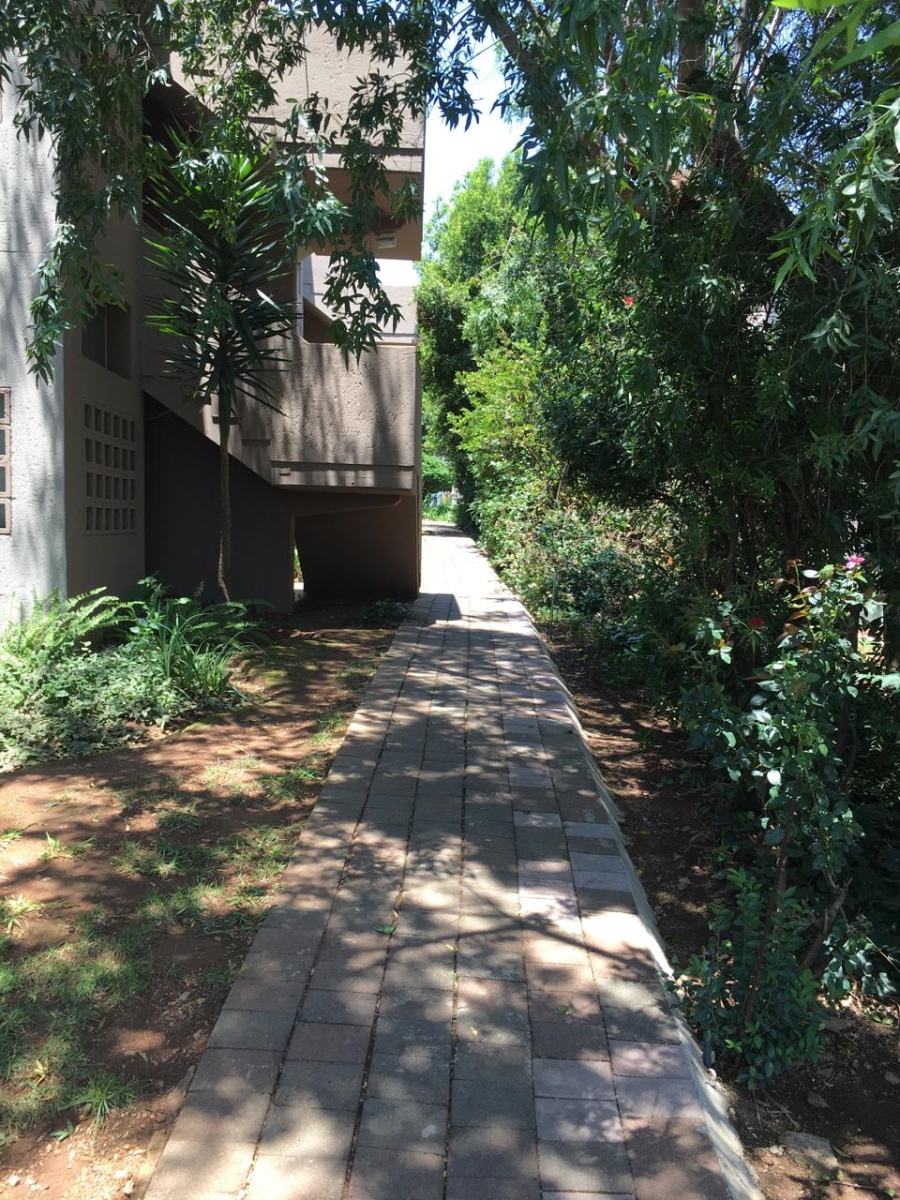 2 Bedroom Property for Sale in Suideroord Gauteng