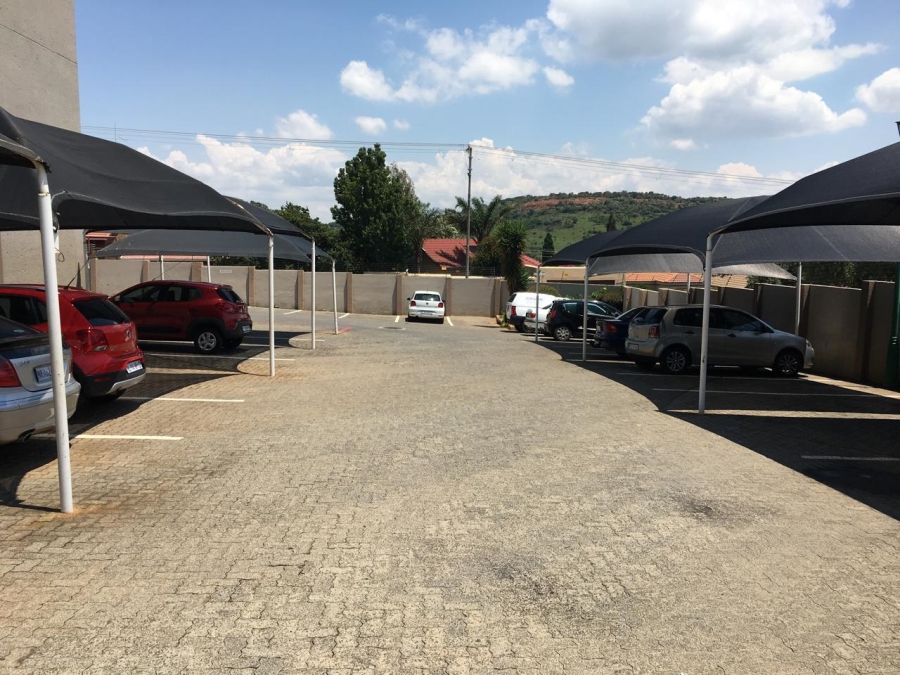 2 Bedroom Property for Sale in Suideroord Gauteng
