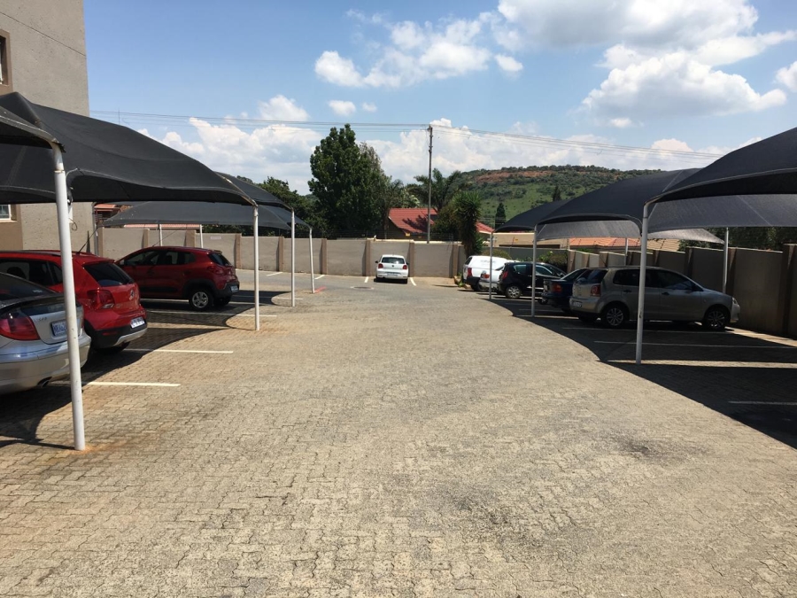 2 Bedroom Property for Sale in Suideroord Gauteng