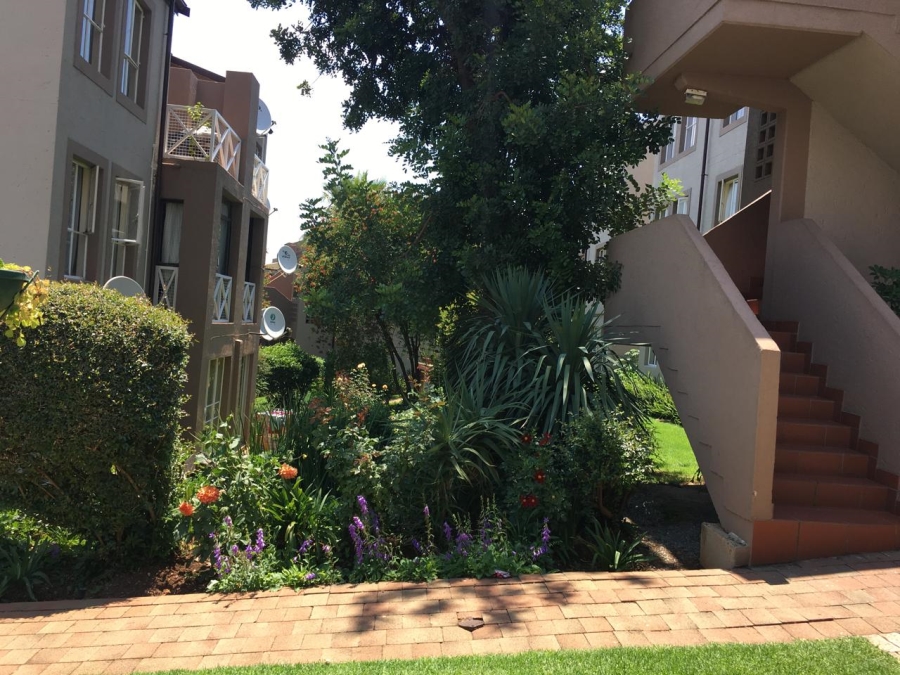 2 Bedroom Property for Sale in Suideroord Gauteng
