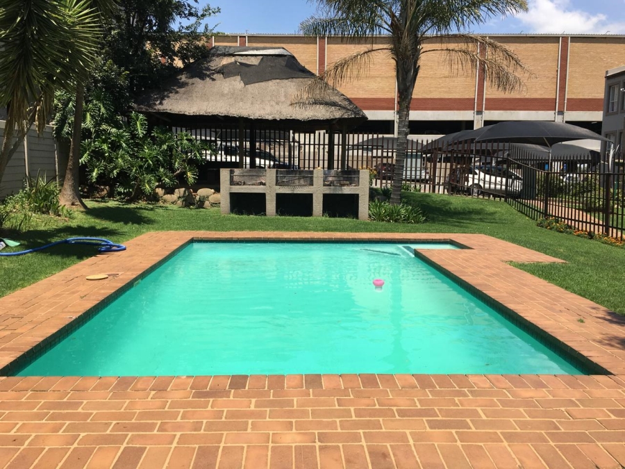 2 Bedroom Property for Sale in Suideroord Gauteng