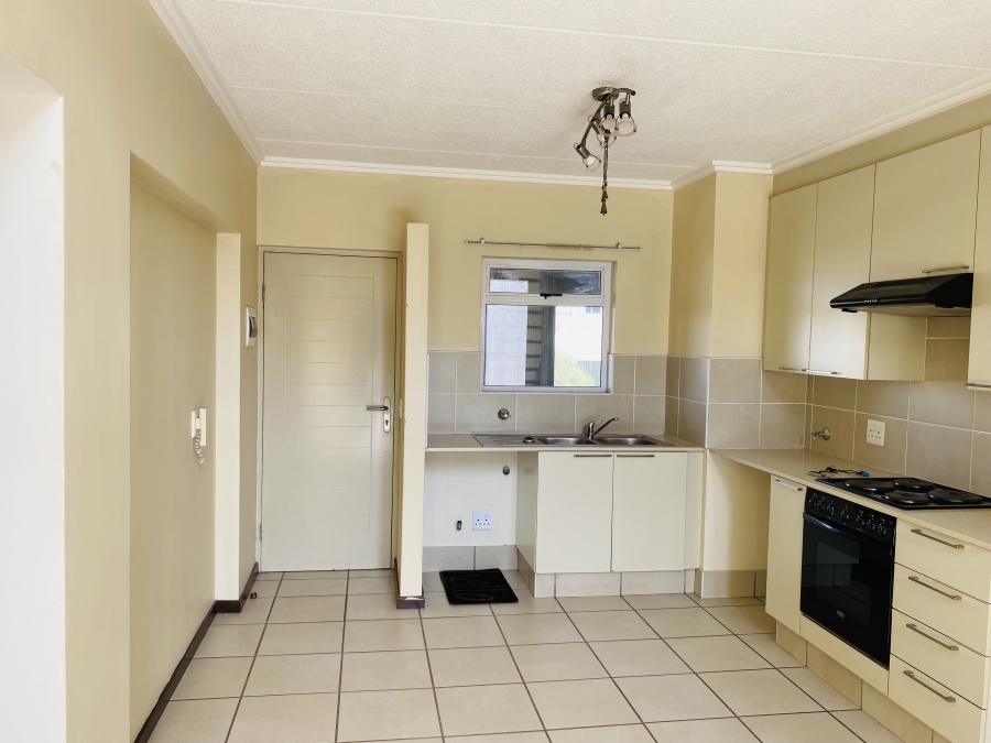 To Let 2 Bedroom Property for Rent in Bryanston Gauteng