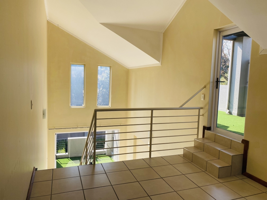 To Let 2 Bedroom Property for Rent in Bryanston Gauteng