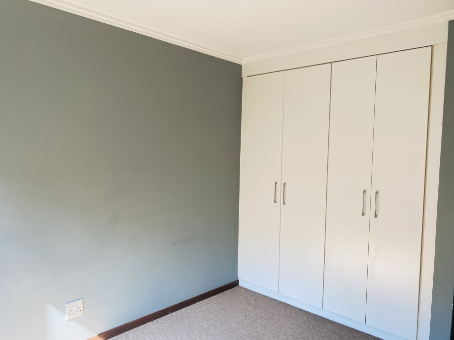 To Let 2 Bedroom Property for Rent in Bryanston Gauteng