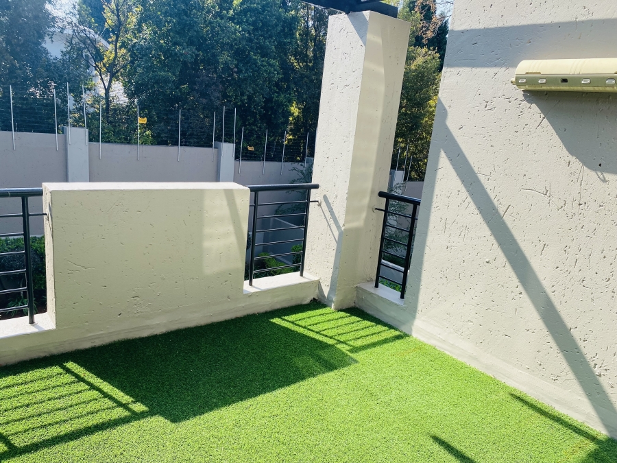 To Let 2 Bedroom Property for Rent in Bryanston Gauteng