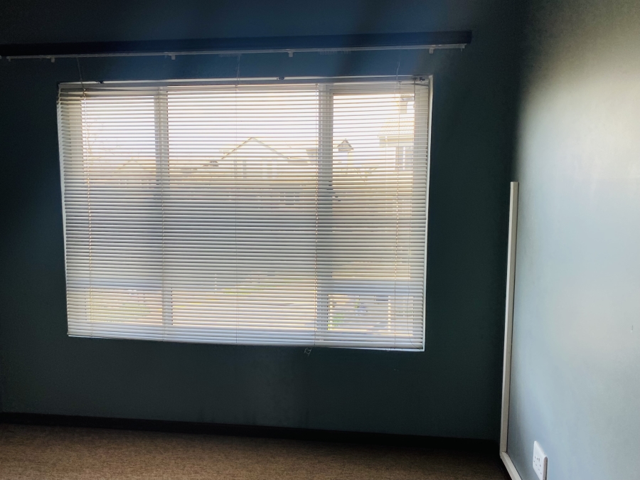 To Let 2 Bedroom Property for Rent in Bryanston Gauteng